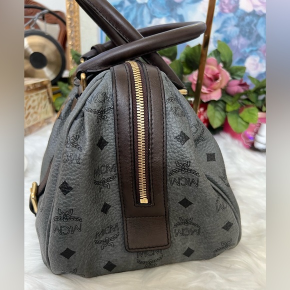 MCM Vicetos in Gray/Black Color - Picture 6 of 15